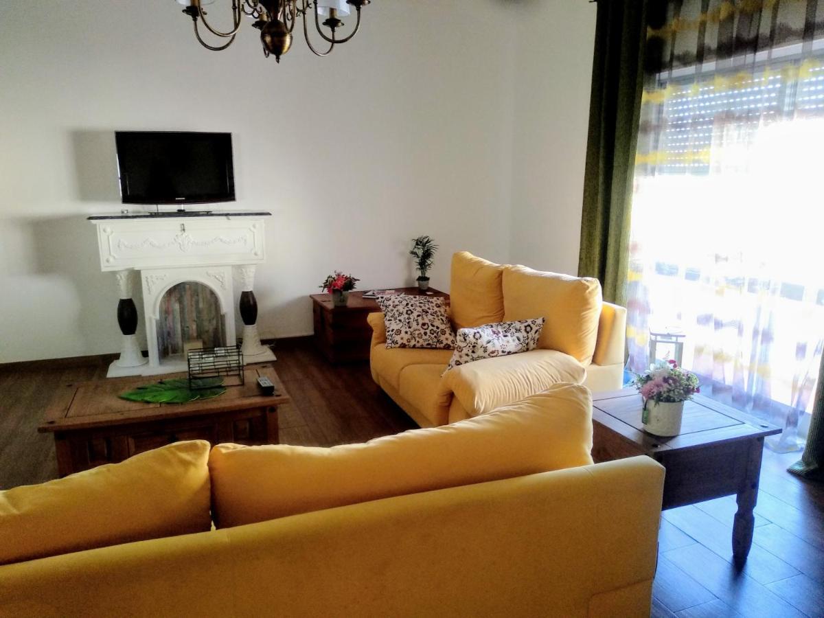 Tugaplace Bed and Breakfast Montijo Exterior foto